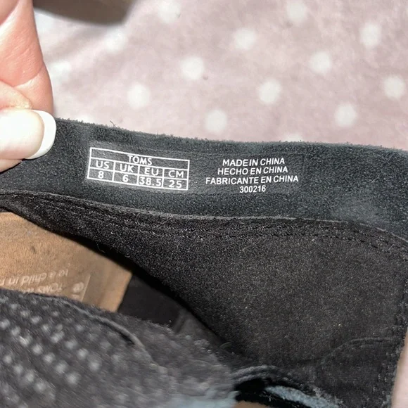 TOMS Black Booties - Picture 7 of 7